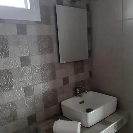 Diane Luxury Ξενοδοχείο με διαμερίσματα *